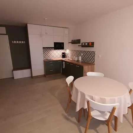 Apartment Uroczy Apartament, Osiedle Platany